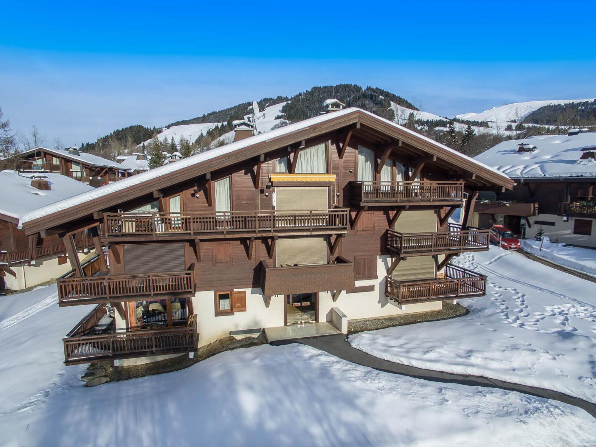 Studio 4 Pers - Balcon - Proximite Pistes Et Golf - Tv - Garage - Animaux Ok - Tennis En Ete - Fr-1-453-82 メジェーヴ エクステリア 写真